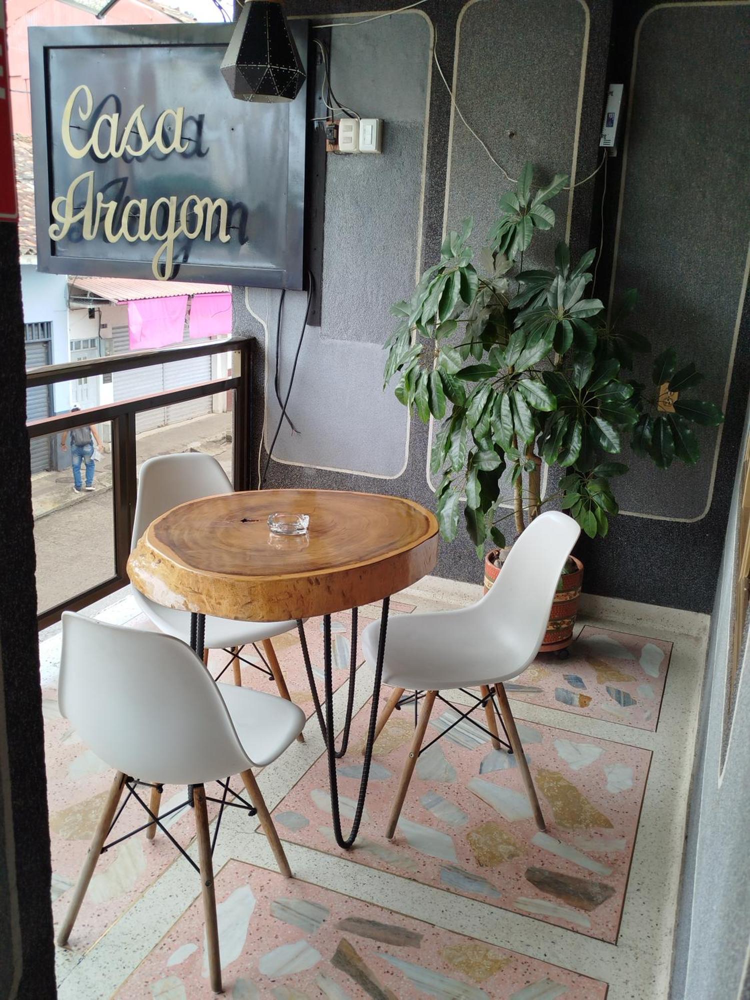 Hotel Casa Aragon Cartago Bagian luar foto