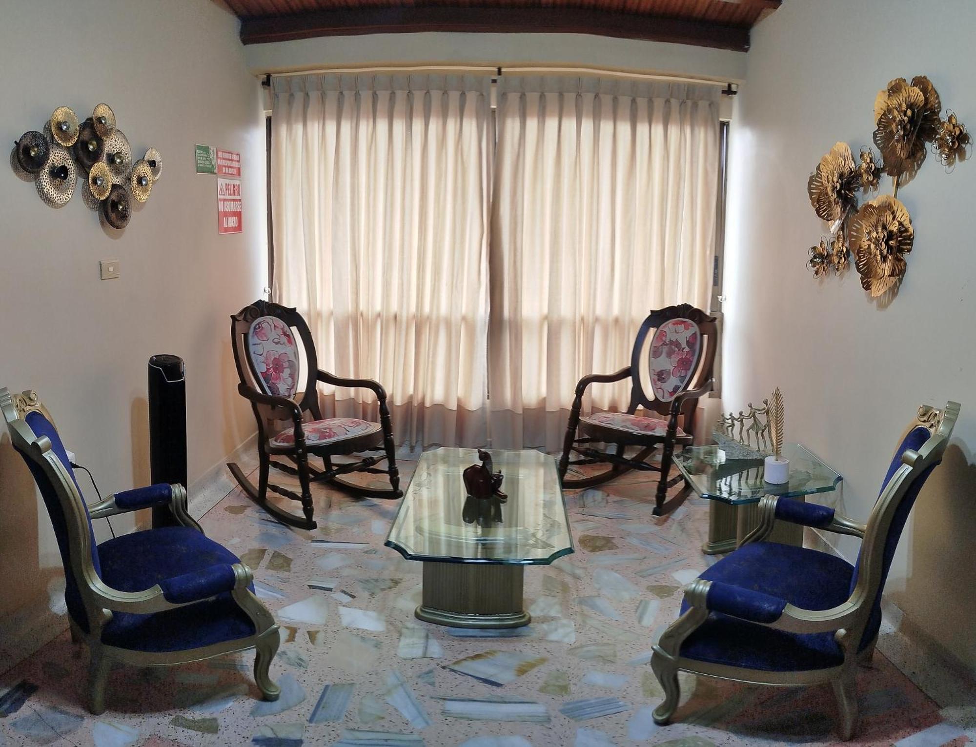 Hotel Casa Aragon Cartago Bagian luar foto